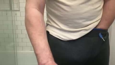 Snapshot of milkitdaddy chatting on December 18, 2:10 am milkitdaddy online show from December 18, 2:10 am