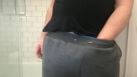 Snapshot of milkitdaddy chatting on February 10, 7:17 pm milkitdaddy online show from February 10, 7:17 pm