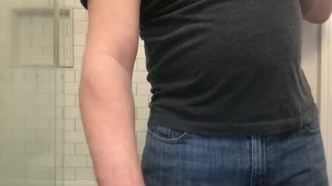 Snapshot of milkitdaddy chatting on March 11, 4:43 am milkitdaddy online show from March 11, 4:43 am