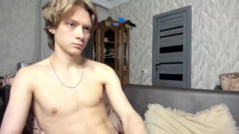 Isaac online show from May 13, 9:33 pm