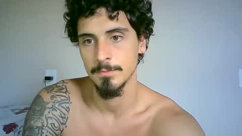 Snapshot of milkoffee chatting on January 8, 4:22 pm milkoffee online show from January 8, 4:22 pm