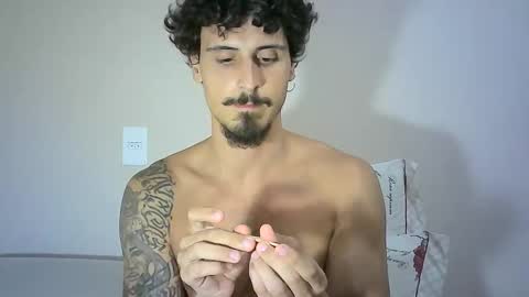 Snapshot of milkoffee chatting on January 9, 2:01 am milkoffee online show from January 9, 2:01 am