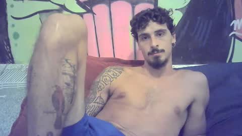 Snapshot of milkoffee chatting on February 16, 12:30 am milkoffee online show from February 16, 12:30 am