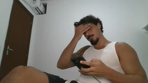 Snapshot of milkoffee chatting on February 2, 1:04 am milkoffee online show from February 2, 1:04 am