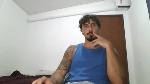 Snapshot of milkoffee chatting on February 5, 10:03 pm milkoffee online show from February 5, 10:03 pm