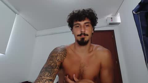 Snapshot of milkoffee chatting on February 7, 3:49 pm milkoffee online show from February 7, 3:49 pm