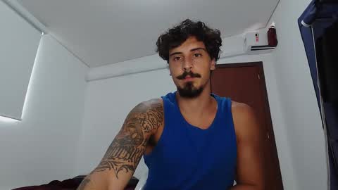 Snapshot of milkoffee chatting on February 14, 2:14 pm milkoffee online show from February 14, 2:14 pm