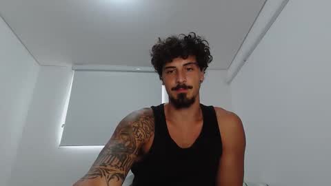 Snapshot of milkoffee chatting on February 20, 3:34 pm milkoffee online show from February 20, 3:34 pm