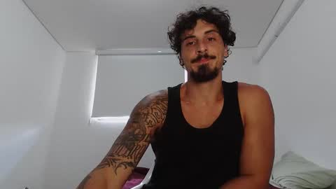 Snapshot of milkoffee chatting on February 21, 5:47 pm milkoffee online show from February 21, 5:47 pm