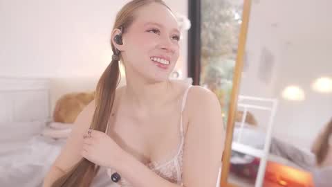 Snapshot of milky_0 chatting on May 31, 7:15 pm milky_0 online show from May 31, 7:15 pm