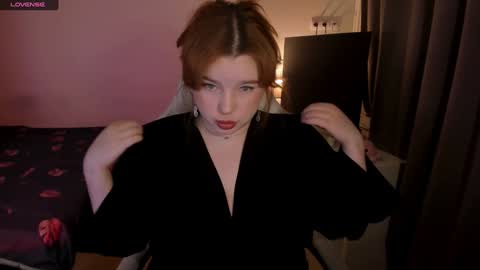 Lisa online show from December 9, 5:07 am