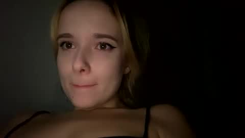 Snapshot of milkybaby269137 chatting on December 29, 8:15 pm milkybaby269137 online show from December 29, 8:15 pm