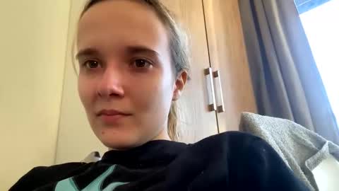 Snapshot of milkybaby269137 chatting on December 31, 11:20 am milkybaby269137 online show from December 31, 11:20 am