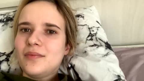 Snapshot of milkybaby269137 chatting on February 8, 9:03 am milkybaby269137 online show from February 8, 9:03 am