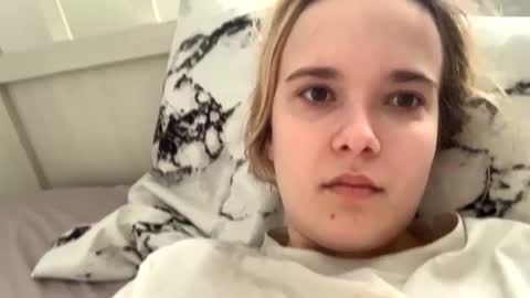 Snapshot of milkybaby269137 chatting on February 16, 8:32 am milkybaby269137 online show from February 16, 8:32 am