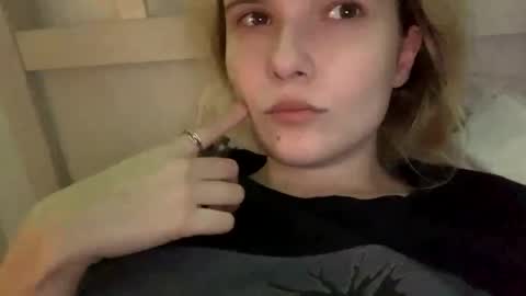 Snapshot of milkybaby269137 chatting on March 1, 6:54 pm milkybaby269137 online show from March 1, 6:54 pm