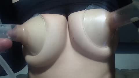 Snapshot of milkycandycce chatting on January 28, 10:01 pm C online show from January 28, 10:01 pm