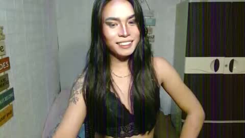 Snapshot of milkycumnel23 chatting on November 13, 2:16 pm NEL 23 online show from November 13, 2:16 pm