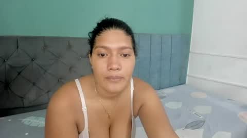Snapshot of milkylover_22_ chatting on July 15, 11:59 am milkylover_22_ online show from July 15, 11:59 am