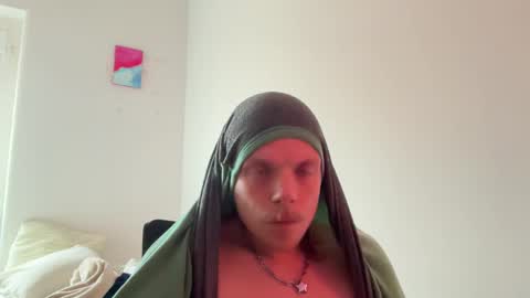 Mimi online show from March 4, 4:52 pm