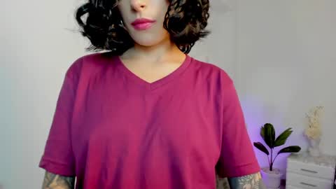 Snapshot of milla_pixxie chatting on December 19, 6:12 am Milagros online show from December 19, 6:12 am