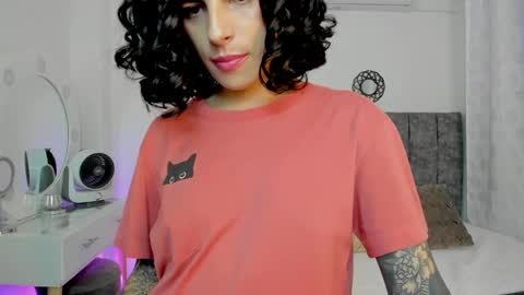 Snapshot of milla_pixxie chatting on February 1, 6:43 am Milagros online show from February 1, 6:43 am