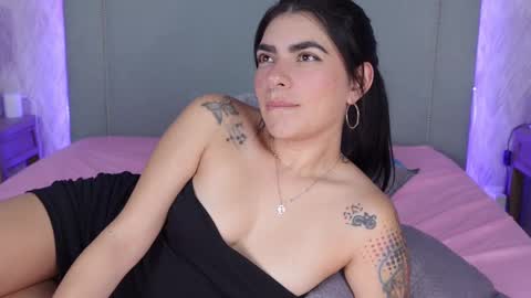 Snapshot of millabliss chatting on March 4, 11:22 pm MillaBliss online show from March 4, 11:22 pm