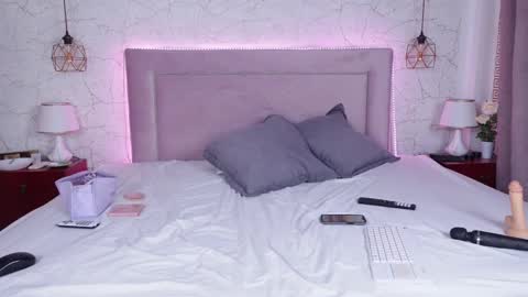 Snapshot of millabliss chatting on March 12, 8:41 pm MillaBliss online show from March 12, 8:41 pm