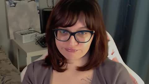 Snapshot of millapoolys chatting on February 19, 5:31 pm Milla online show from February 19, 5:31 pm