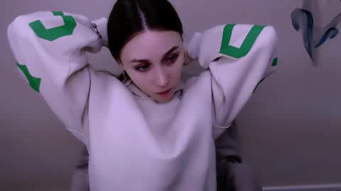 Snapshot of millasamsd chatting on March 2, 9:38 am Milla online show from March 2, 9:38 am