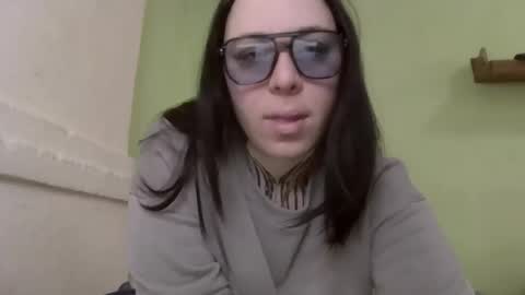 Snapshot of millasourety chatting on February 4, 12:22 pm MillaSourety online show from February 4, 12:22 pm