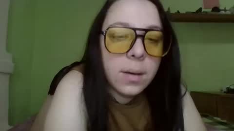 Snapshot of millasourety chatting on February 5, 12:43 pm MillaSourety online show from February 5, 12:43 pm