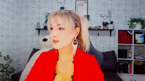 MillaXQueen online show from September 26, 11:14 am