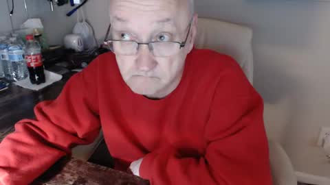 Snapshot of millenium0129 chatting on December 2, 2:20 am millenium0129 online show from December 2, 2:20 am