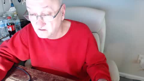 Snapshot of millenium0129 chatting on December 9, 1:29 am millenium0129 online show from December 9, 1:29 am