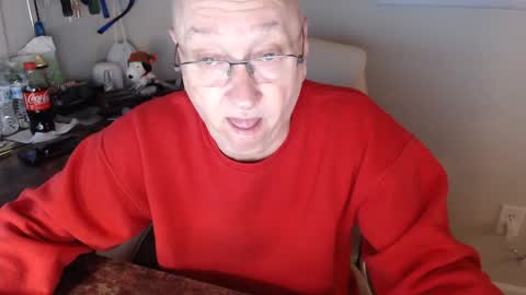 Snapshot of millenium0129 chatting on December 24, 1:16 am millenium0129 online show from December 24, 1:16 am