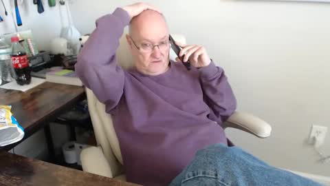 Snapshot of millenium0129 chatting on February 21, 6:15 pm millenium0129 online show from February 21, 6:15 pm