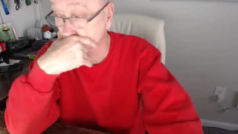 Snapshot of millenium0129 chatting on March 10, 4:03 pm millenium0129 online show from March 10, 4:03 pm