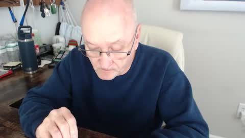 Snapshot of millenium0129 chatting on October 23, 5:12 pm millenium0129 online show from October 23, 5:12 pm