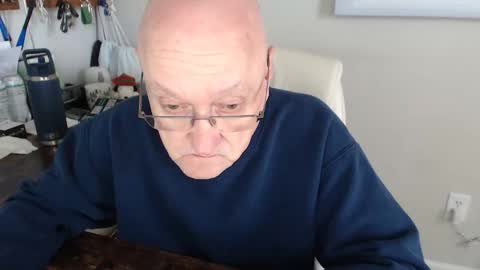 Snapshot of millenium0129 chatting on November 18, 4:33 pm millenium0129 online show from November 18, 4:33 pm