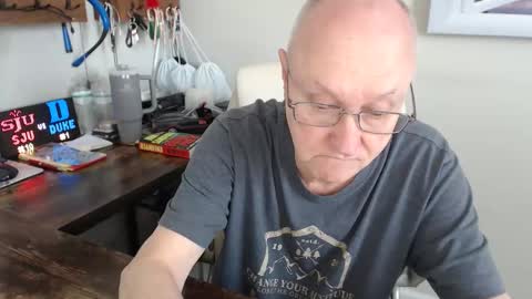 millenium0129 online show from March 27, 5:12 pm