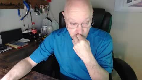 millenium0129 online show from April 4, 2:21 am