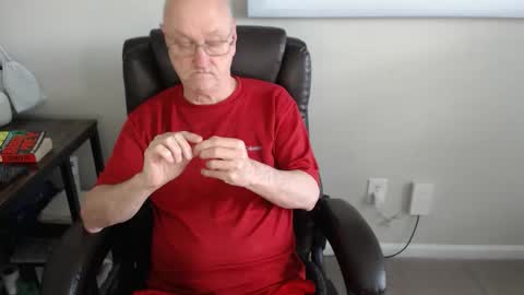 millenium0129 online show from April 14, 6:03 pm