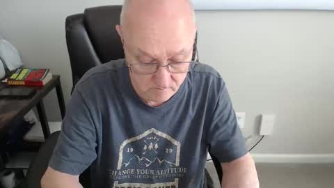 millenium0129 online show from April 17, 3:48 pm