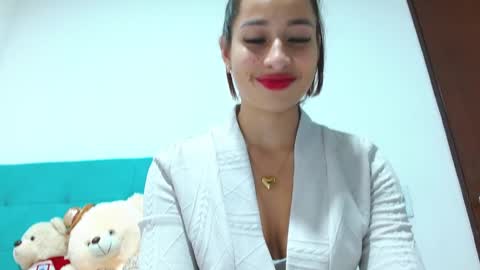 Snapshot of miller_sweet chatting on December 4, 2:42 am Aleja online show from December 4, 2:42 am