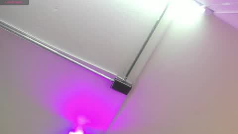 Snapshot of miller_vanessa_ chatting on February 18, 10:58 pm miller_vanessa_ online show from February 18, 10:58 pm