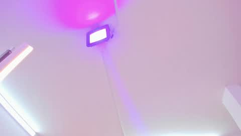 Snapshot of miller_vanessa_ chatting on March 5, 11:27 pm miller_vanessa_ online show from March 5, 11:27 pm