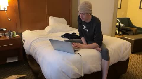 SlimnHungOH online show from January 6, 10:05 pm