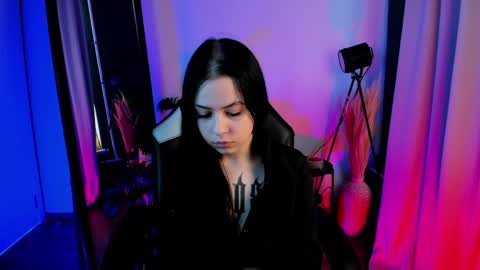 Snapshot of milleycyrus_ chatting on March 21, 1:37 pm milleycyrus_ online show from March 21, 1:37 pm