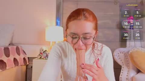 Snapshot of milleyjones_ chatting on September 15, 8:53 pm milleyjones_ online show from September 15, 8:53 pm